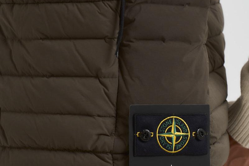 Gilet uomo Seamless Tunnel Nylon down-Tc nera G100004 S0183V0054 STONE ISLAND 