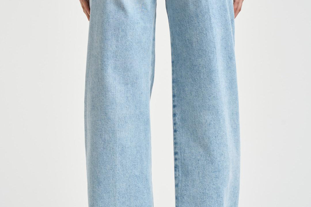 Jeans donna flare D-Akemi 1978 in denim chiaro A03624 0ADBJ01 DIESEL 