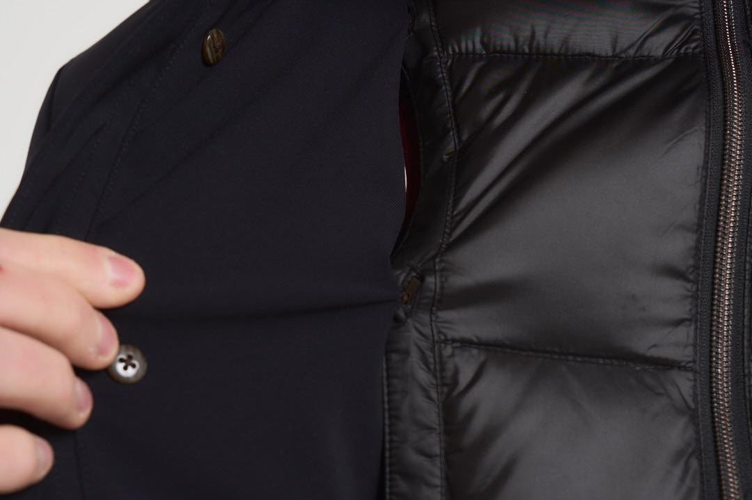 Piumino con cappuccio blu scuro F09MUCX581 18589 MONTECORE 