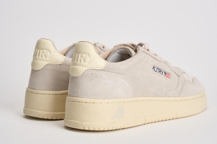 Sneakers donna Medalist low in suede beige AULW UH01 AUTRY 