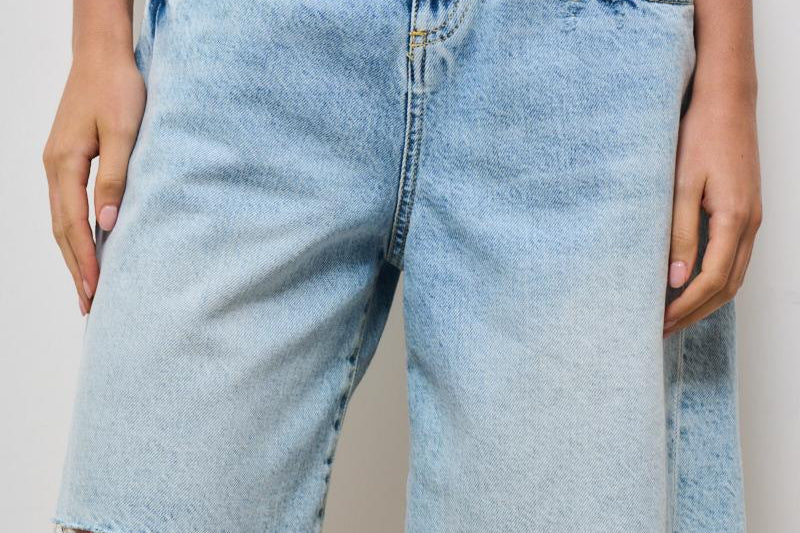 Bermuda donna in denim chiaro LEA 8662 ICON DENIM 