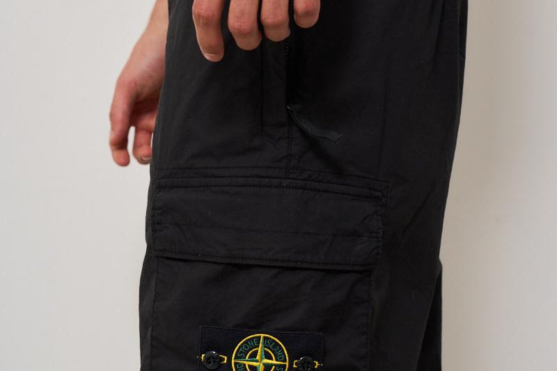 Bermuda uomo Paracadute nero L100L08 S0003V0029 STONE ISLAND 