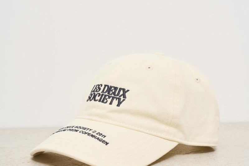 Cappellino uomo da baseball panna LDM703045 215460IVORY\DARKNAVY LES DEUX 