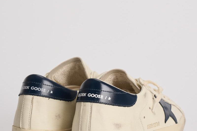 Sneakers Super-star uomo GMF00101 F00416415430 GOLDEN GOOSE 