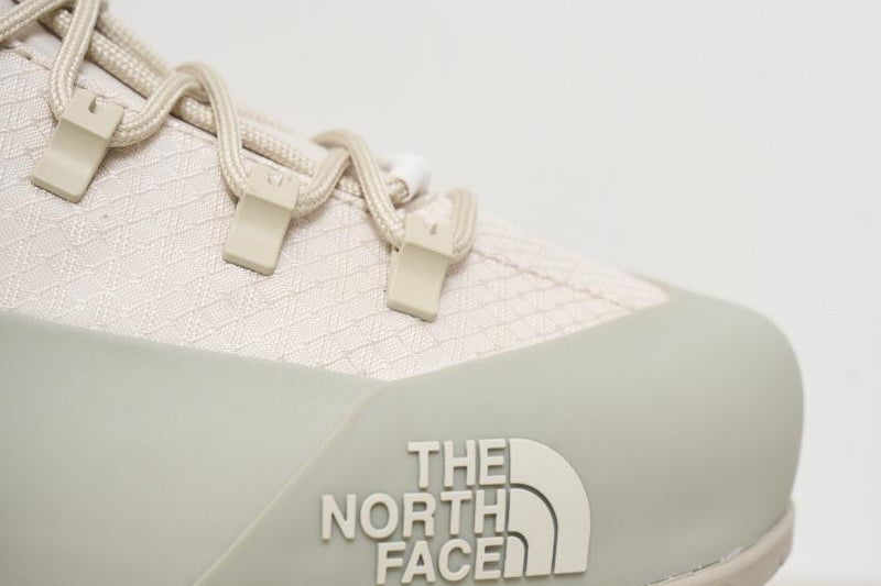 Sneakers uomo Glenclyffe bianco e grigio NF0A817B 6S41 THE NORTH FACE 