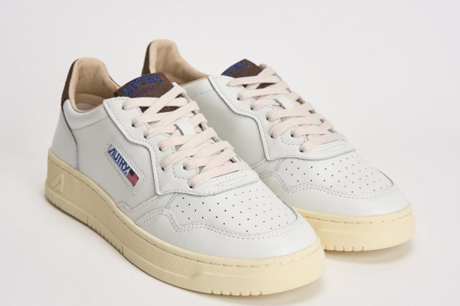 Sneakers uomo Medalist Low bianca e marrone AULM HJ03 AUTRY 