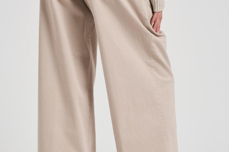 Pantaloni in gabardina di cotone stretch A04673T3 047 PESERICO 