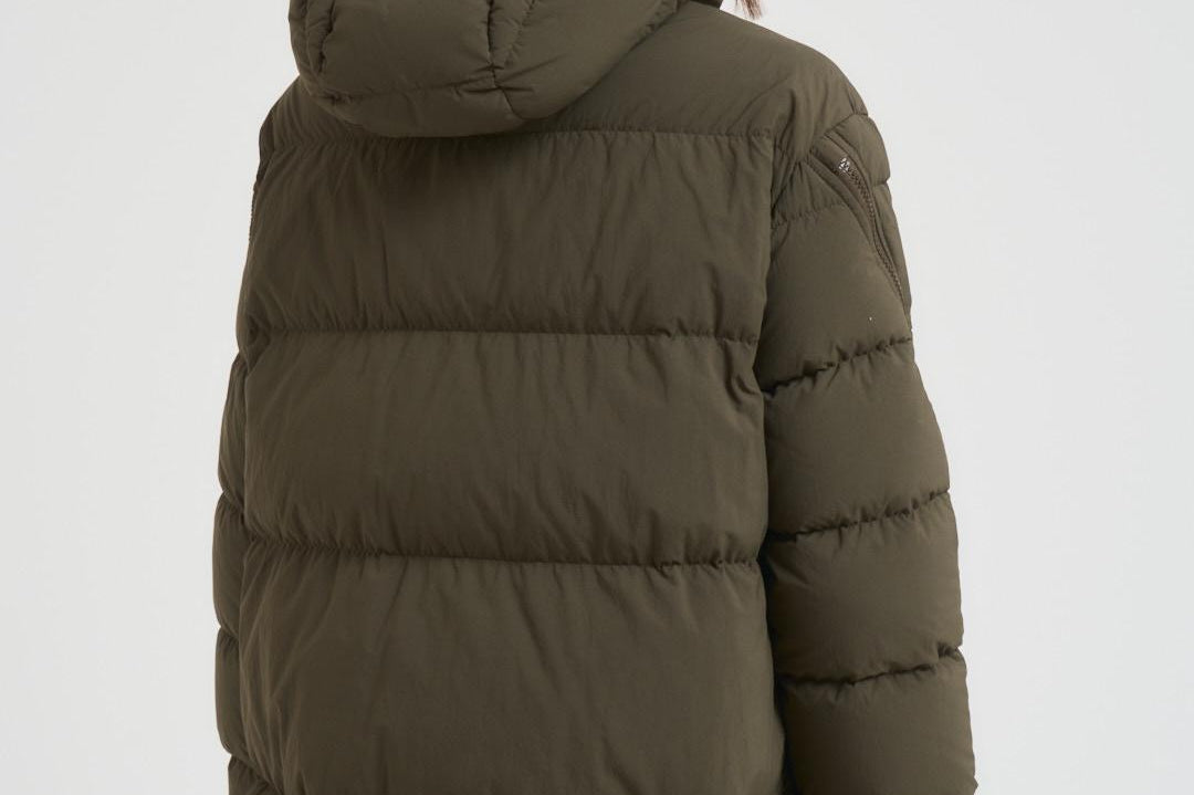 Piumino donna corto verde militare PI002097D 7740 HERNO 