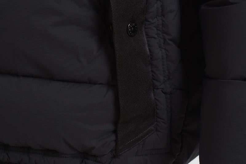 Piumino uomo Tunnel Down nero 4100040 S0028V0029 STONE ISLAND 