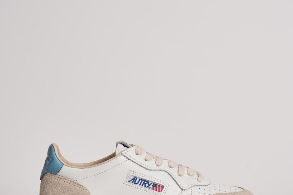 Sneakers donna Medalist Low celeste AULW LS12 AUTRY 