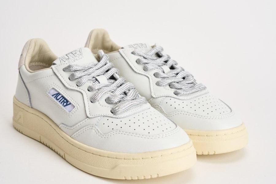 Sneakers donna Medalist bianca e cipria AULW SW03 AUTRY 