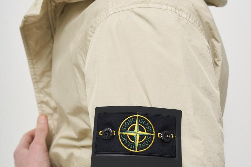 Giubbotto uomo con cappuccio beige 4100092 S0A23V0095 STONE ISLAND 