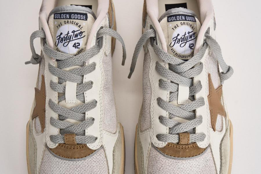 Sneakers uomo Forty2 bianca e marrone GMF00630 F00795711981 GOLDEN GOOSE 