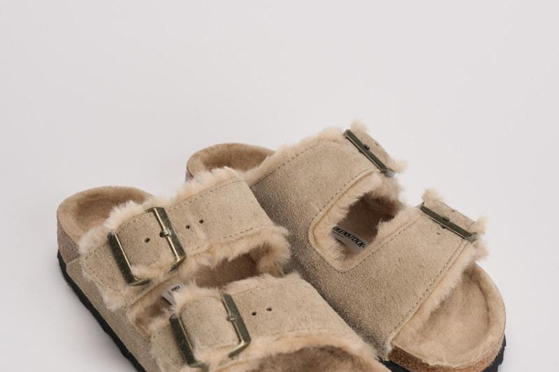 Sandalo arizona in shearling e camoscio donna 1028293 TAUPE BIRKENSTOCK 