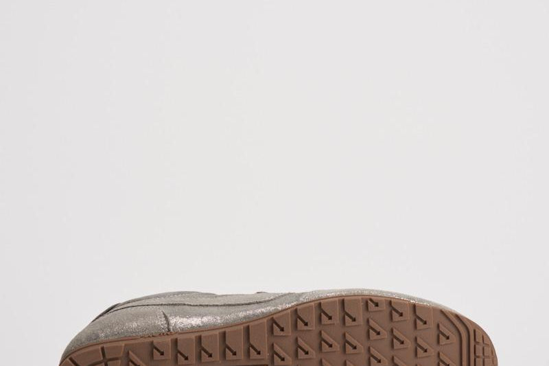 Sneakers donna Windspin in pelle laminata WSLW OY01 AUTRY 