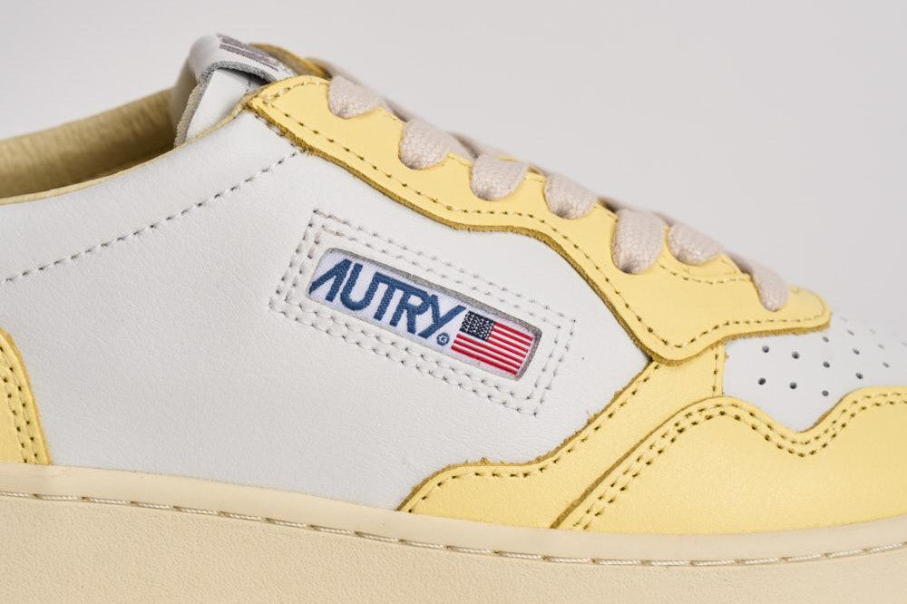 Sneakers donna Medalist gialla AULW WB63 AUTRY 