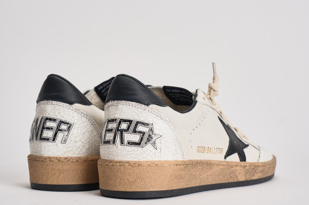 Sneakers donna Ball Star bianca e nera GWF00117 F00377110283 GOLDEN GOOSE 