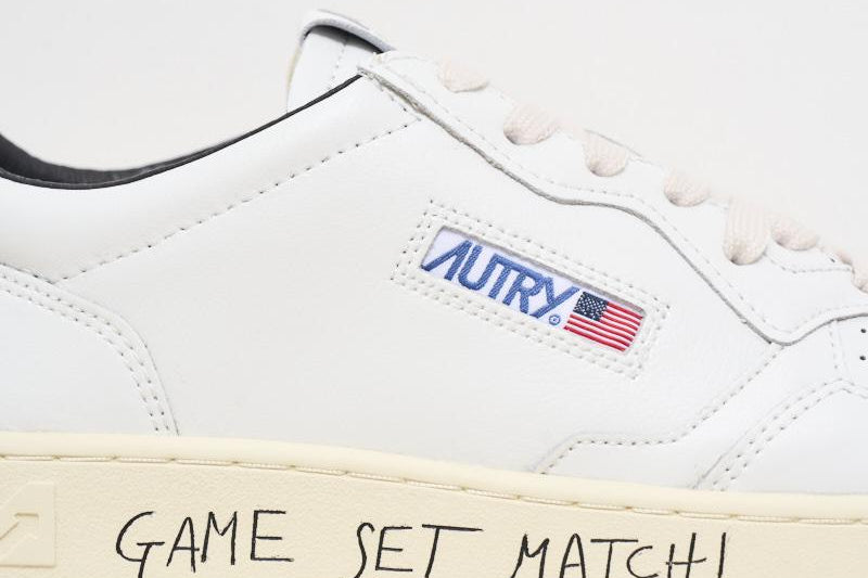 Sneakers uomo Medalist bianca e nera. AULM ML02 AUTRY 