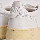 Sneakers Medalist Low donna bianca AULW LL15 AUTRY 