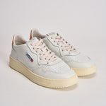 Sneakers uomo Medalist low bianca e arancione AULM LL26 AUTRY 