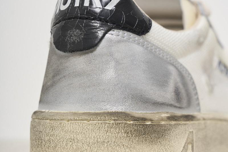 Sneakers uomo Medalist Super Vintage bianca, nera e argento AVLM MS13 AUTRY 