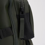 Zaino verde impermeabile 14330 03 RAINS 