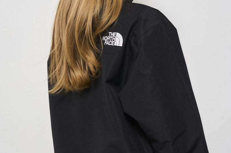 Giubbotto donna Mountain nero NF0A88YX JK31 THE NORTH FACE 