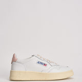 Sneakers donna Medalist Low bianca e rosa AULW LL16 AUTRY 