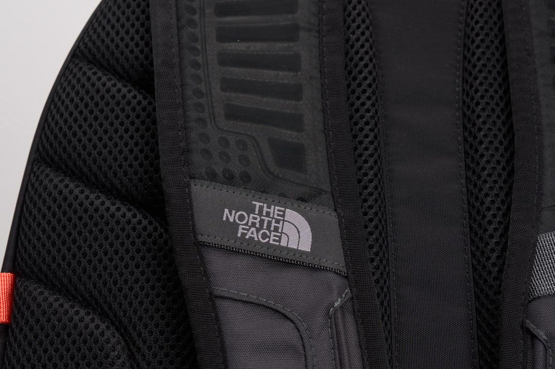 Zaino uomo Borealis Classic grigio scuro CF9C AOZ THE NORTH FACE 