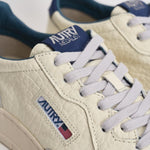 Sneakers uomo Medalist Low panna e blu AULM NE20 AUTRY 