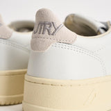 Sneakers donna Medalist bianca e cipria AULW SW03 AUTRY 