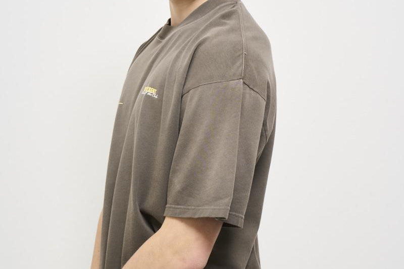 T-shirt uomo tortora con logo MLM4274 16WASHED OLIVE REPRESENT 