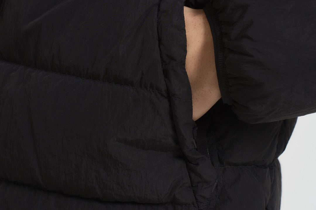 Piumino uomo trapuntato nero 19CMOW012A 005904G999 C.P. COMPANY 