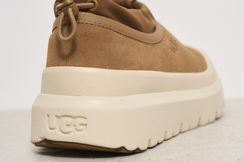 Scarpa bassa uomo Lo Lowmel in gomma e suede cammello 1144096 CHESTNUT UGG 