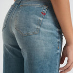 Jeans donna flare D-Akemi 1978 in denim medio A03624 09M5801 DIESEL 
