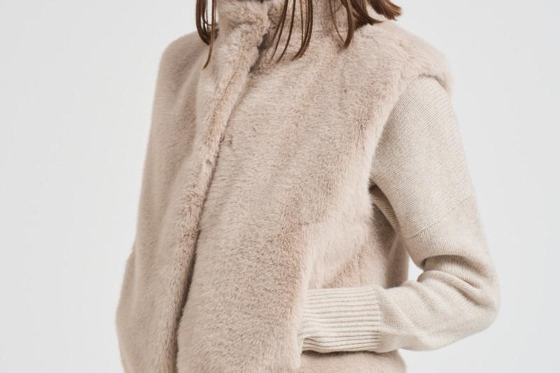 Gilet donna in eco pelliccia beige GC00071DR 1985 HERNO 