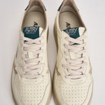 Sneakers uomo Medalist Low panna e verde AULM NE18 AUTRY 