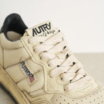 Sneakers donna Medalist effetto vintage AVLW AD01 AUTRY 