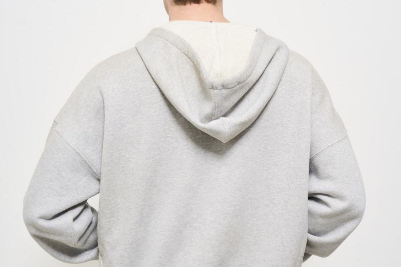 Felpa uomo con cappuccio grigia GUP02170 P00186160583 GOLDEN GOOSE 