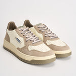 Sneakers uomo Medalist Low in suede beige e verde AULM BW07 AUTRY 