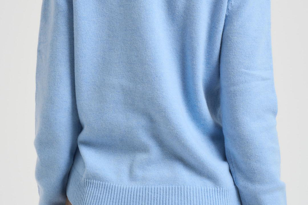 Maglia donna girocollo con ricamo celeste NEWQUEEN CAMP31 MC2 SAINT BARTH 