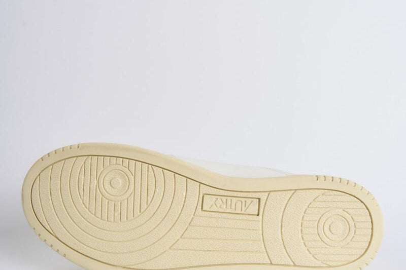 Sneakers uomo in pelle bianca con spoiler AULM LL12 AUTRY 