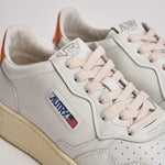 Sneakers uomo Medalist low bianca e arancione AULM LL26 AUTRY 