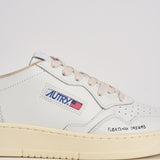 Sneakers uomo Medalist Low bianca e celeste AULM DL01 AUTRY 