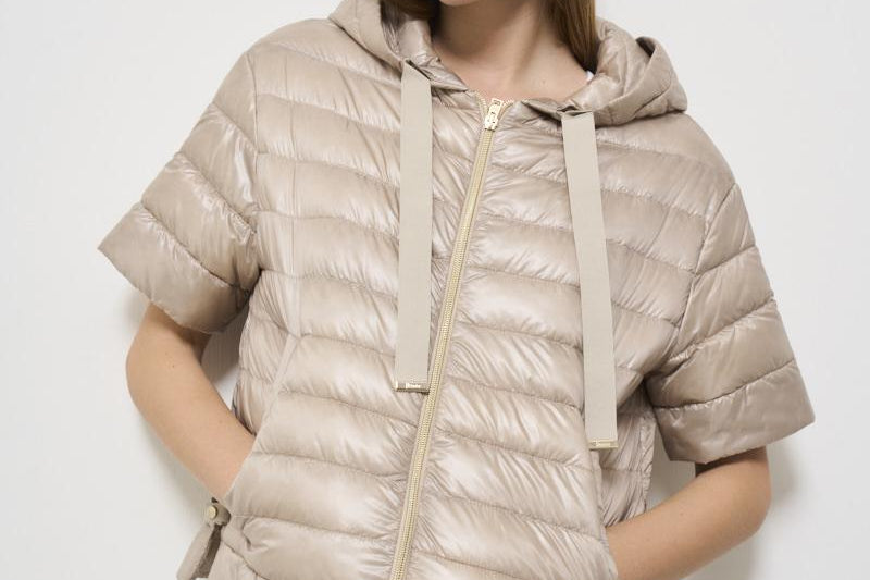 Cappa donna beige con cappuccio PI001993D 1985 HERNO 