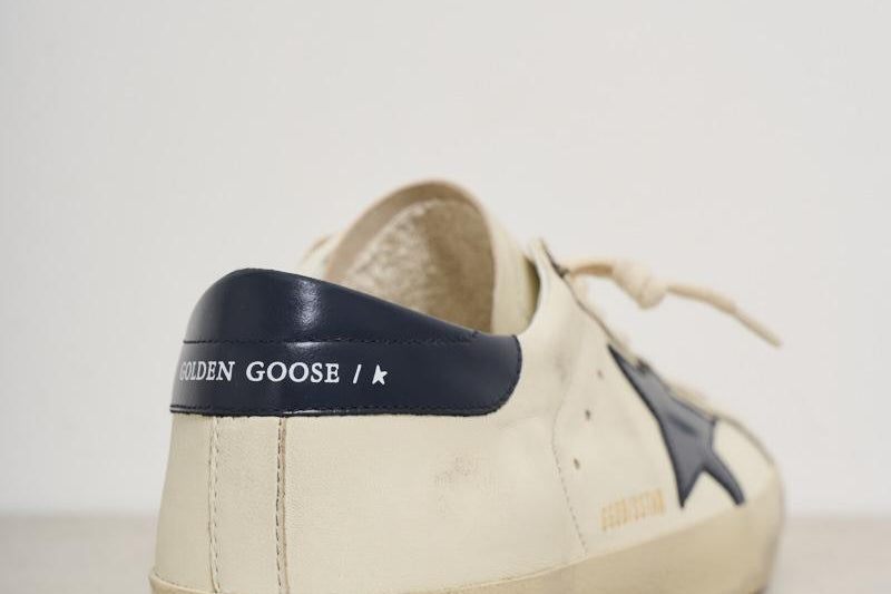 Sneakers uomo Super-Star bianca GMF00101 F00416415430 GOLDEN GOOSE 