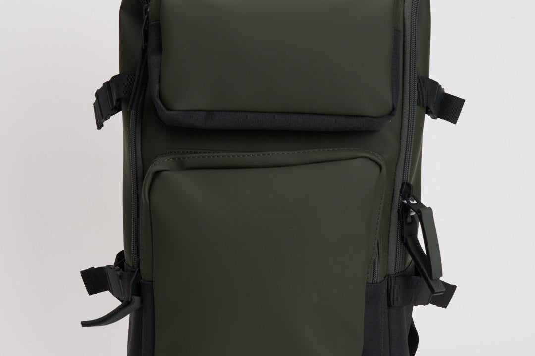 Zaino verde impermeabile 14330 03 RAINS 