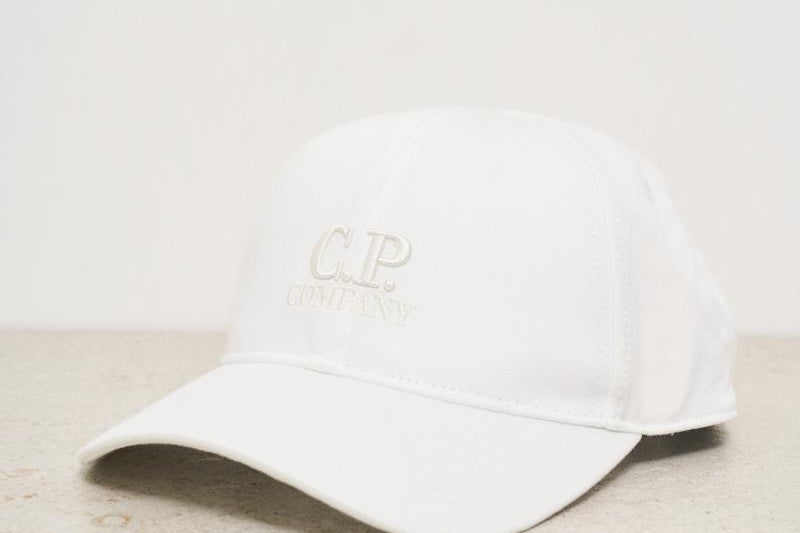 CP COMPANY AC282A103
