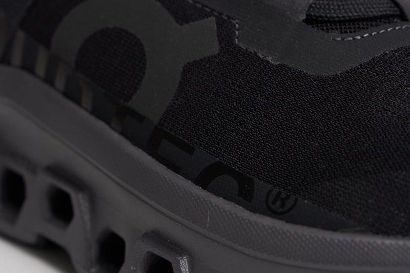Sneakers donna Cloudmonster nere MONSTER. BLACK MAGNET ON RUNNING 