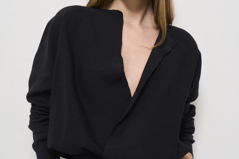 Maglia donna con incrocio nera F5SG30 Y69 LIVIANA CONTI 